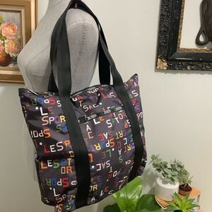 LESPORTSAC Mulitcolor Logo On Black
Nylon Tote